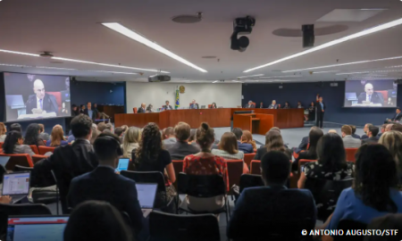 STF encerra primeiro dia do julgamento de Bolsonaro e aliados