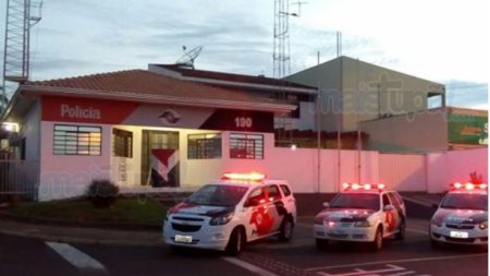 Homem tenta matar companheiro incendiando seu corpo em Pompeia
