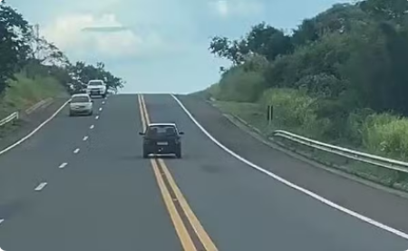 Motorista Ã© preso por embriaguez ao volante apÃ³s ser flagrado em zigue-zague na Rodovia Assis Chateaubriand, em Estrela do Norte