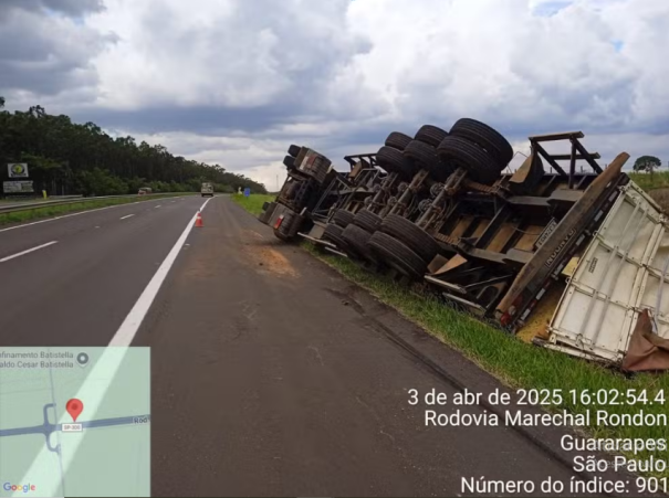 Motorista de caminhão procurado pela Justiça é preso após sofrer acidente em rodovia do interior de SP