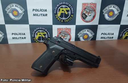 Simulacro de arma de fogo Ã© apreendido com morador de Iacri (SP)