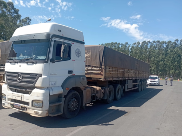 Polícia Militar age rápido, identifica caminhões e devolve carga produto de furto em Osvaldo Cruz