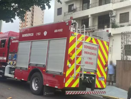 Ao suspeitar ter esquecido panela ligada, morador aciona Corpo de Bombeiros e apartamento pega fogo na Vila Jesus, em Presidente Prudente