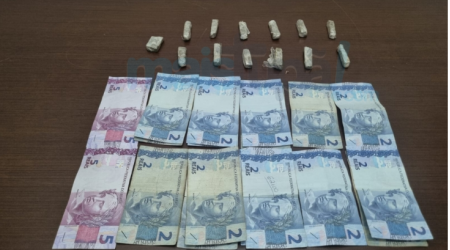 Traficante Ã© preso pela PolÃ­cia Militar no Jardim Velline em TupÃ£