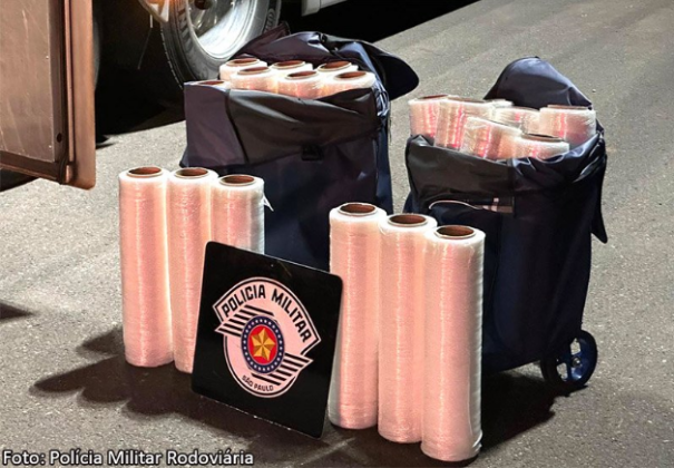 Passageiros de ônibus são presos com 52,4 kg de cocaína na SP-294, em Pacaembu (SP)