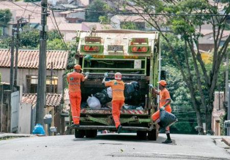 Coleta de lixo orgÃ¢nico ocorre normalmente durante a Semana Santa em Osvaldo Cruz
