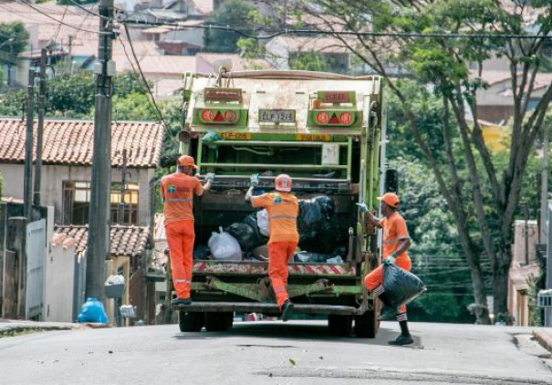 Coleta de lixo orgânico ocorre normalmente durante a Semana Santa em Osvaldo Cruz