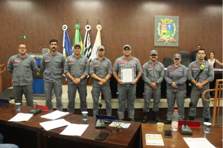 CÃ¢mara Municipal de Osvaldo Cruz homenageia Corpo de Bombeiros pelos 40 anos de serviÃ§os prestados Ã  comunidade