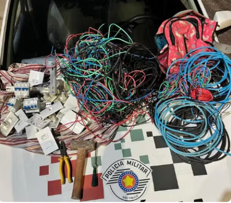 Homem Ã© preso apÃ³s furtar 15kg de fios de cobre de residÃªncia em construÃ§Ã£o, em Dracena