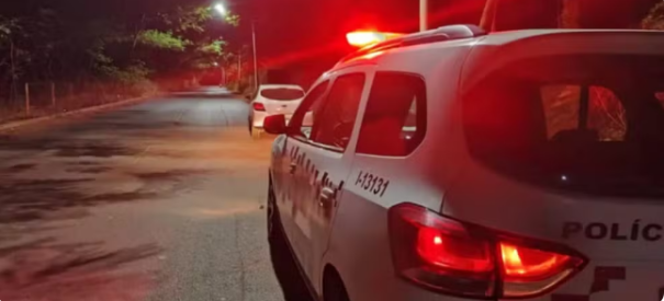 Criminosos sequestram família e roubam R$ 100 mil em joias no interior de SP; vítimas são deixadas a mais de 200 km de casa