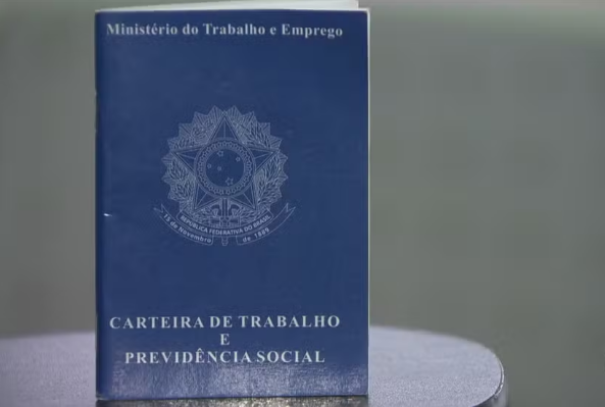 Milhões de brasileiros com carteira assinada são surpreendidos com a falta de depósitos na conta do FGTS