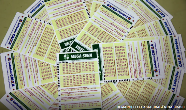 Mega-Sena acumula e prêmio principal vai para R$ 28 milhões