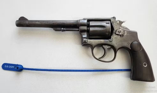 Venezuelano é preso em flagrante com revólver escondido embaixo de colchão em Presidente Prudente