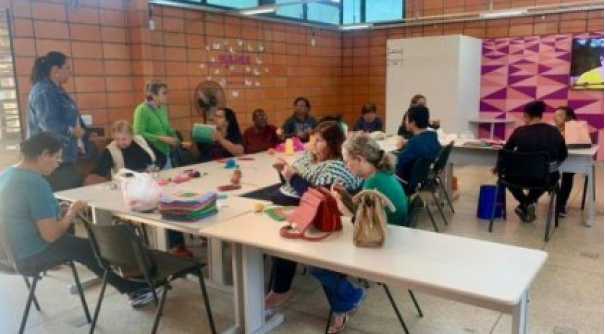 Fundo Social de OC convoca voluntárias para confeccionar enfeites de Natal em crochê