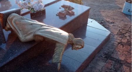 Bandidos danificam e vandalizam tÃºmulos do CemitÃ©rio de Osvaldo Cruz