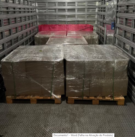 Motorista Ã© preso em flagrante ao transportar mais de uma tonelada de maconha, em Pres. EpitÃ¡cio