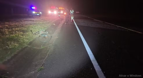 Ciclista morre atropelado após carreta colidir na traseira da bicicleta, em Anhumas