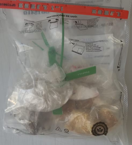 ApÃ³s negar trÃ¡fico de drogas, rapaz Ã© preso em flagrante com porÃ§Ãµes de crack, cocaÃ­na e maconha em Presidente Prudente