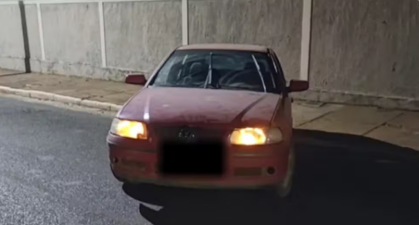 Após furtar carro, mulher é flagrada revirando outro automóvel e acaba presa em Santo Anastácio