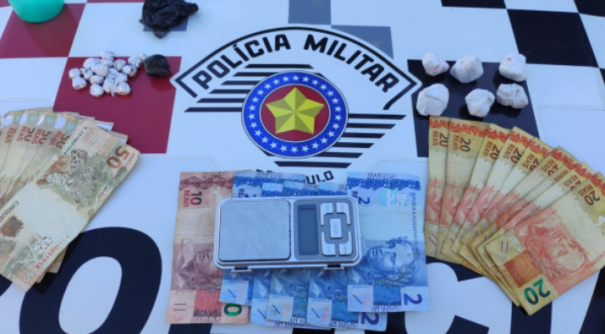 Casal é preso por tráfico de drogas em Adamantina; PM apreende pedras de crack e dinheiro