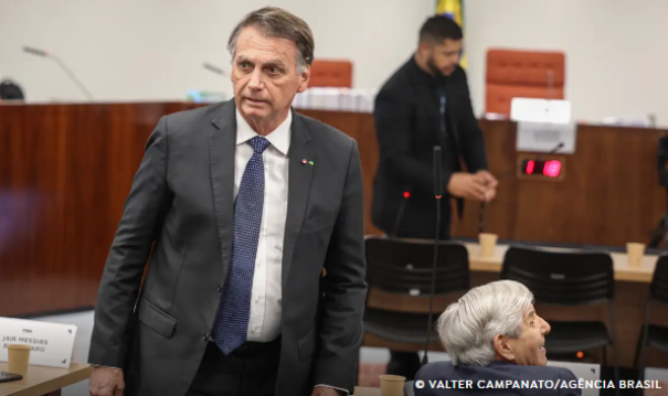 Defesa de Bolsonaro recorre contra prisão domiciliar 