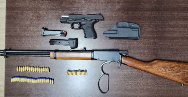 Homem é preso por porte ilegal de arma de fogo em rodovia de Prudente