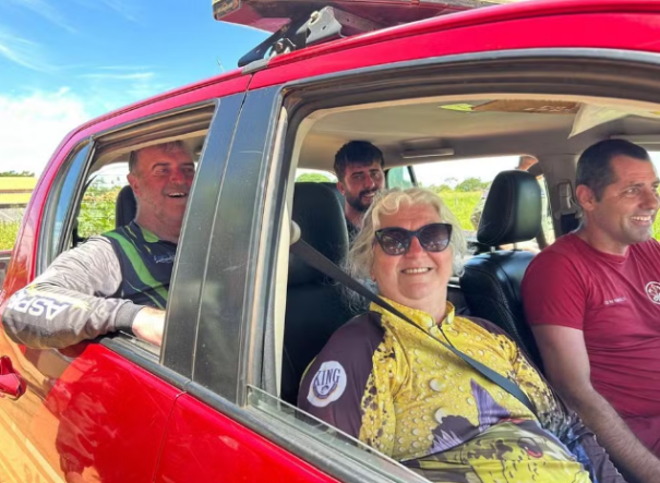 Família sobrevive após 18 horas à deriva no Rio Paraná