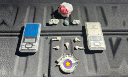 PolÃ­cia Militar prende trio por trÃ¡fico de drogas em Adamantina