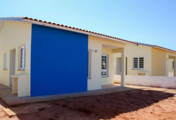 Idosos são alvo de falsa divulgação sobre casas populares em Osvaldo Cruz