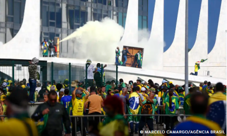 CÃ¢mara aprova projeto que reduz penas dos condenados pelo 8 de janeiro
