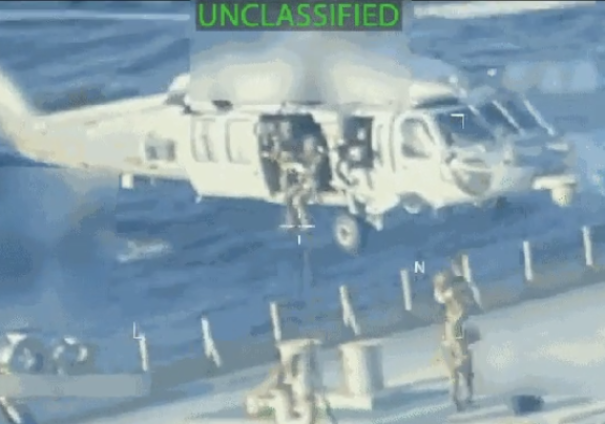 EUA apreendem petroleiro perto da Venezuela e aumentam tensão com governo Maduro