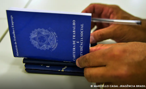 Salário mínimo será de R$ 1.621 em 2026, com reajuste de 6,79%