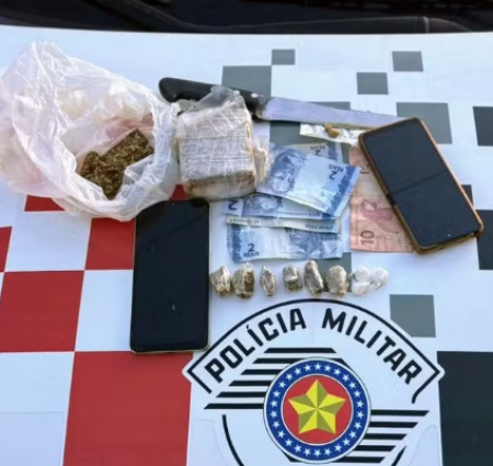 Rapaz Ã© flagrado vendendo drogas, tenta fugir pela sacada de sobrado e Ã© preso em Panorama