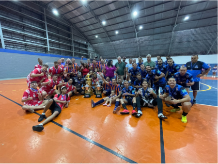 Time âAmigos do Caioâ fatura Campeonato de FÃ©rias de Futsal 2025 em Osvaldo Cruz