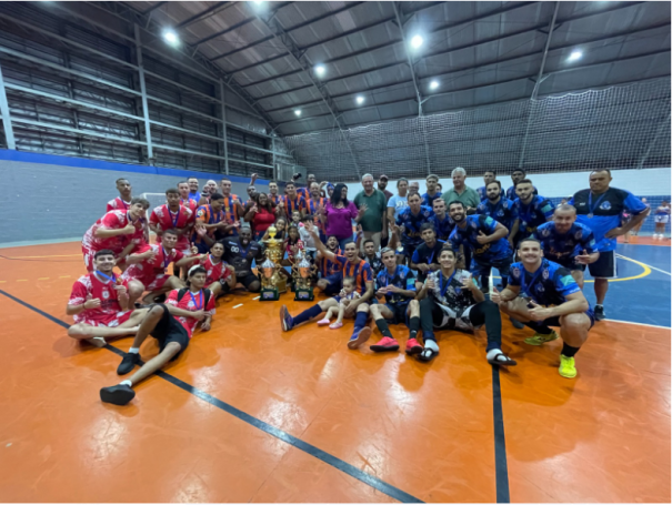 Time ‘Amigos do Caio’ fatura Campeonato de Férias de Futsal 2025 em Osvaldo Cruz