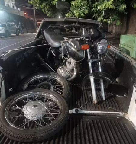 Ao furtar motocicleta e retirar as rodas, dois homens sÃ£o presos em flagrante em Dracena