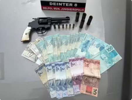 ApÃ³s invadir residÃªncia e furtar quantia de R$ 60 mil em dinheiro e cheques, jovem Ã© preso em JunqueirÃ³polis