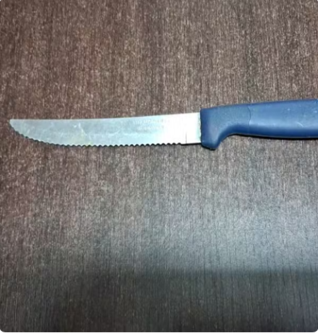 Com uso de faca, homem Ã© preso apÃ³s roubar estabelecimento comercial de idoso e se passar por irmÃ£o em Presidente Prudente