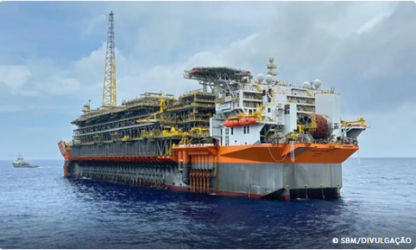 Maior plataforma de petróleo do Brasil inicia operação no pré-sal