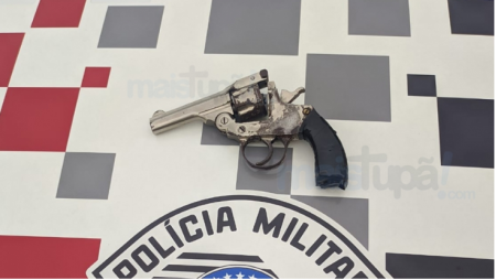 Homem Ã© preso em RinÃ³polis por porte ilegal de arma de fogo