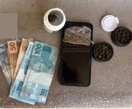 Ao esconder maconha dentro de pochete e dirigir caminhÃ£o sob efeito de droga, homem Ã© preso em Teodoro Sampaio