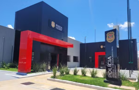 VÃ­tima corre atrÃ¡s de assaltante de carteira e suspeito acaba preso na estaÃ§Ã£o ferroviÃ¡ria, em Dracena Pertences foram recuperados nesta quarta-f