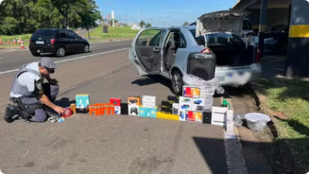 OperaÃ§Ã£o apreende 99 equipamentos eletrÃ´nicos e 10 mil peÃ§as de roupas contrabandeados em Presidente Prudente