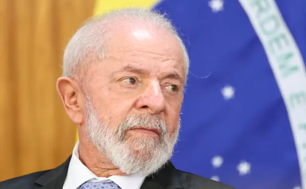 'Levamos a inflação muito a sério e ela está razoavelmente controlada', diz Lula