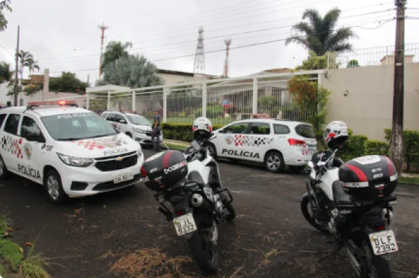 Criminosos levam joias e dinheiro durante assalto a casa de ex-deputado estadual em Marília