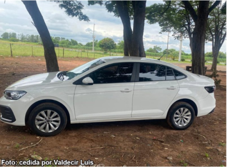 Policiais militares de Bastos recuperam veÃ­culo furtado em Presidente Prudente; carro foi abandonado na SP-294