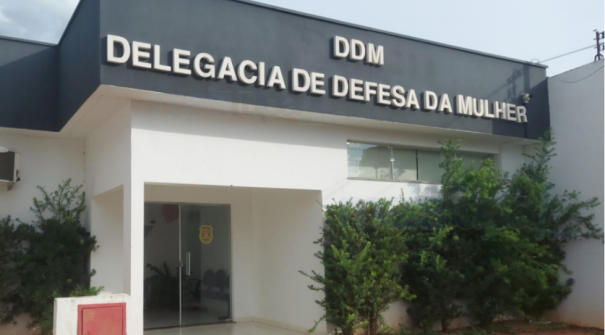 Homem descumpre medida protetiva, bate em carro da ex e é preso em Tupã