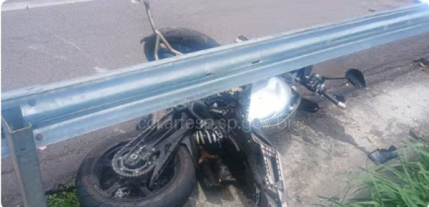 Motociclista morre após atingir carreta na Rodovia Marechal Rondon em Anhembi