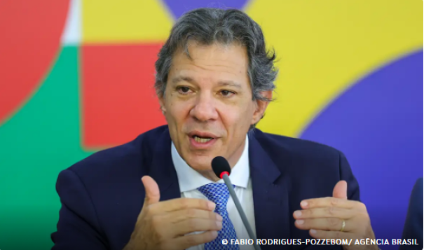 Governo pretende manter isenção para até dois mínimos no IR em 2025