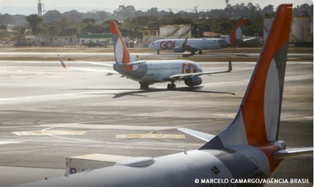 Azul e Gol assinam acordo para avaliar fusÃ£o entre as aÃ©reas